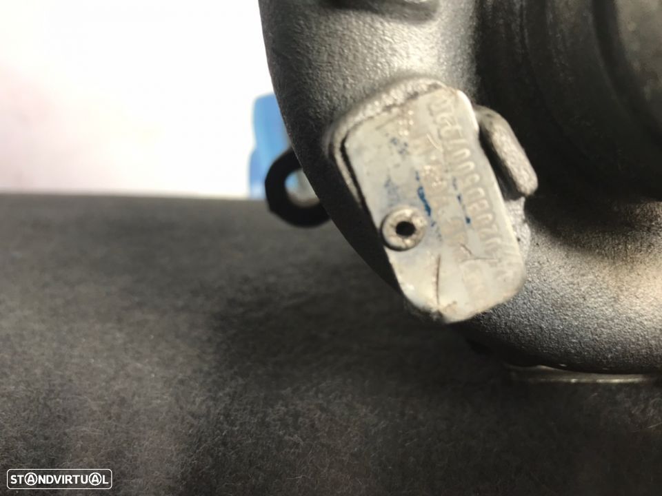 Turbo 1.8T Audi TT S3 Vw Golf Gti NOTA: o turbo está em bom estado com o colector estalado conforme visível nas últimas fotografias - 3