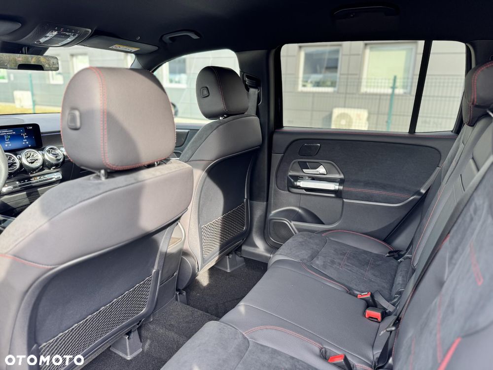 Mercedes-Benz GLB 200 AMG Line 7G-DCT - 15