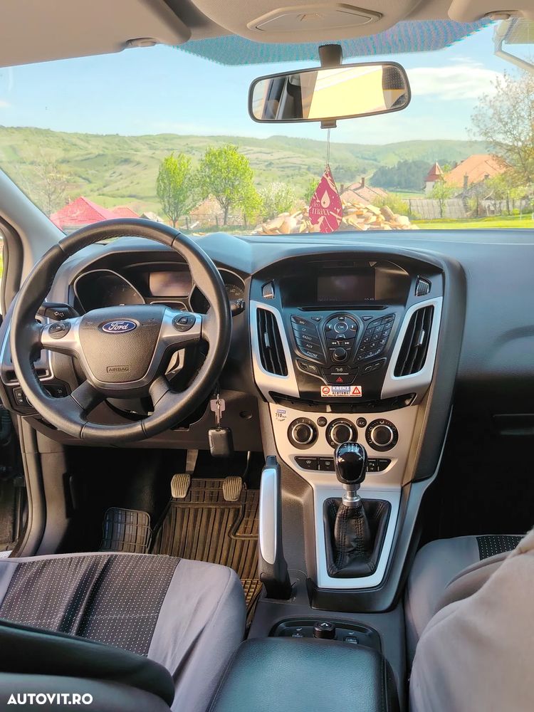 Ford Focus 1.6 TDCI DPF Titanium - 12