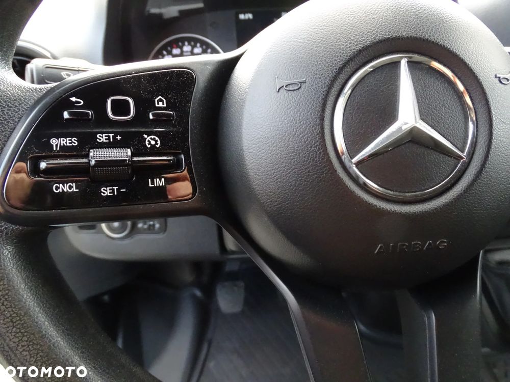 Mercedes-Benz SPRINTER - 26