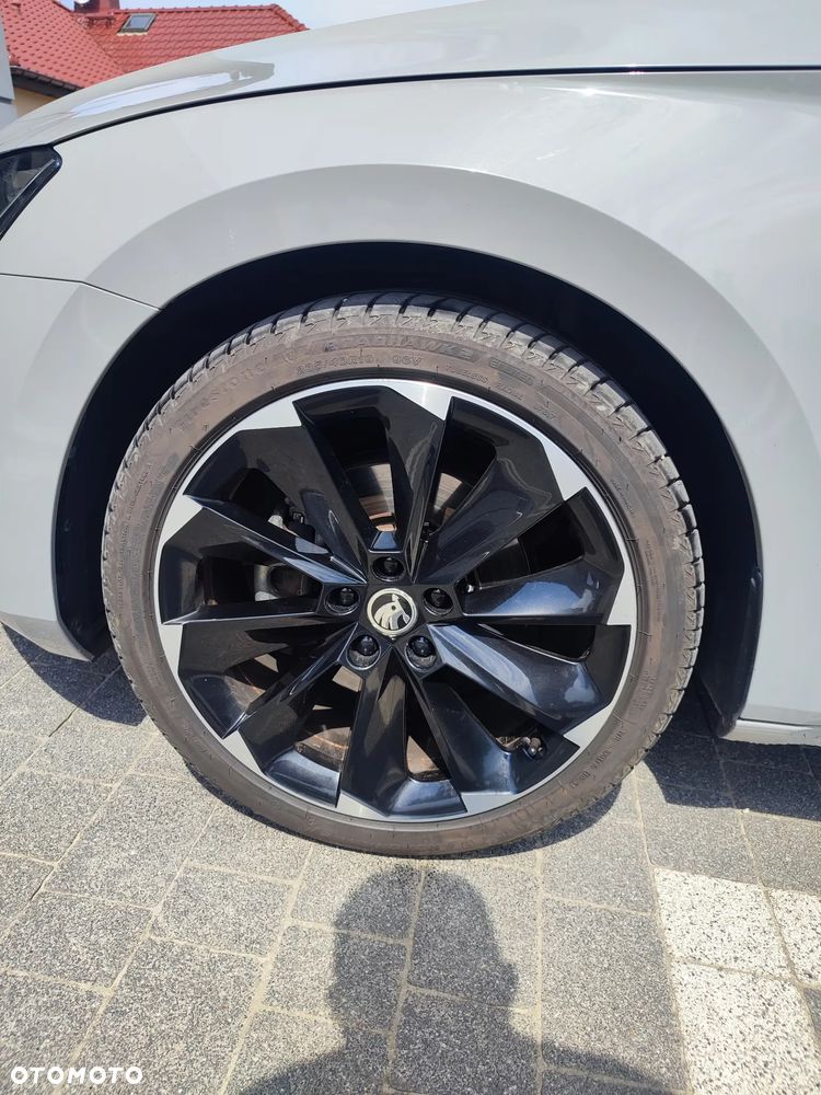 Skoda Superb 2.0 TDI SCR 4x4 Sportline DSG - 16