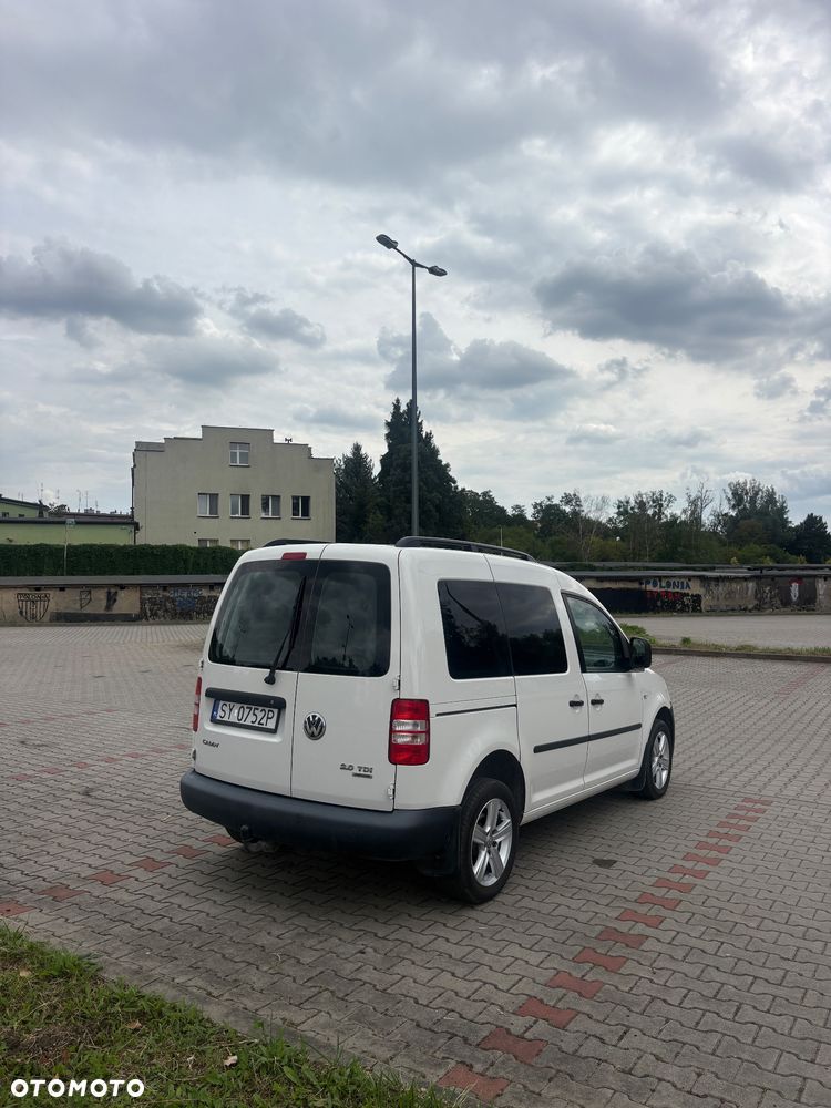 Volkswagen Caddy Comfortline 4Motion - 6
