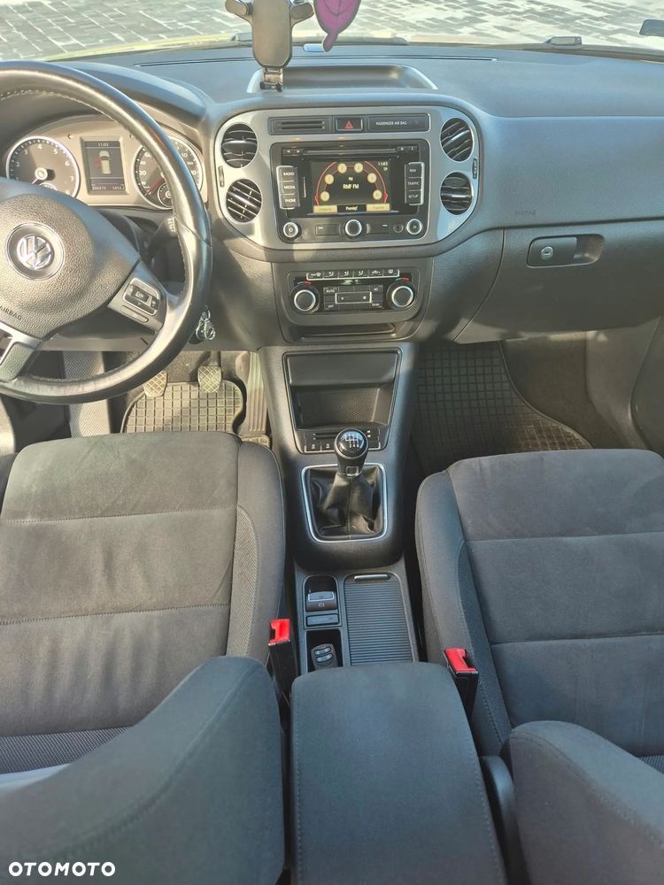 Volkswagen Tiguan - 8