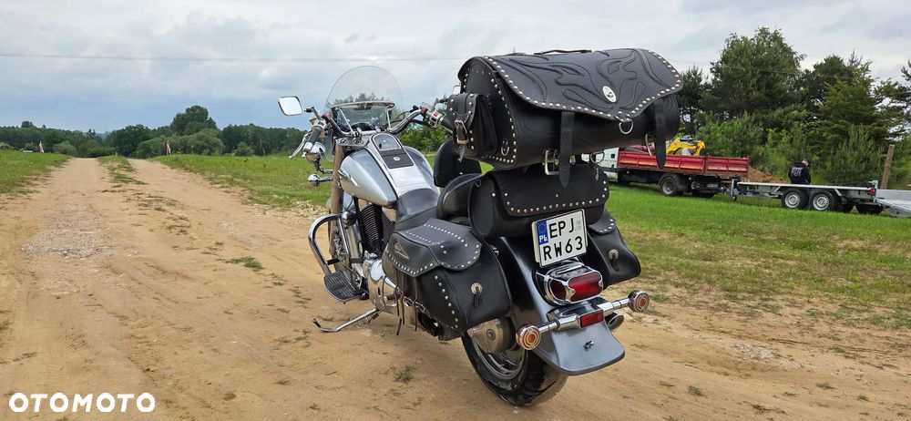 Suzuki Intruder - 5