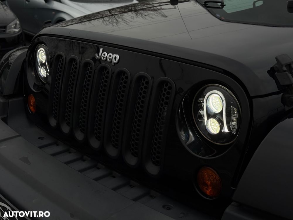 Jeep Wrangler Unlimited Hard-Top 2.8 CRD DPF Automatik Sahara - 30