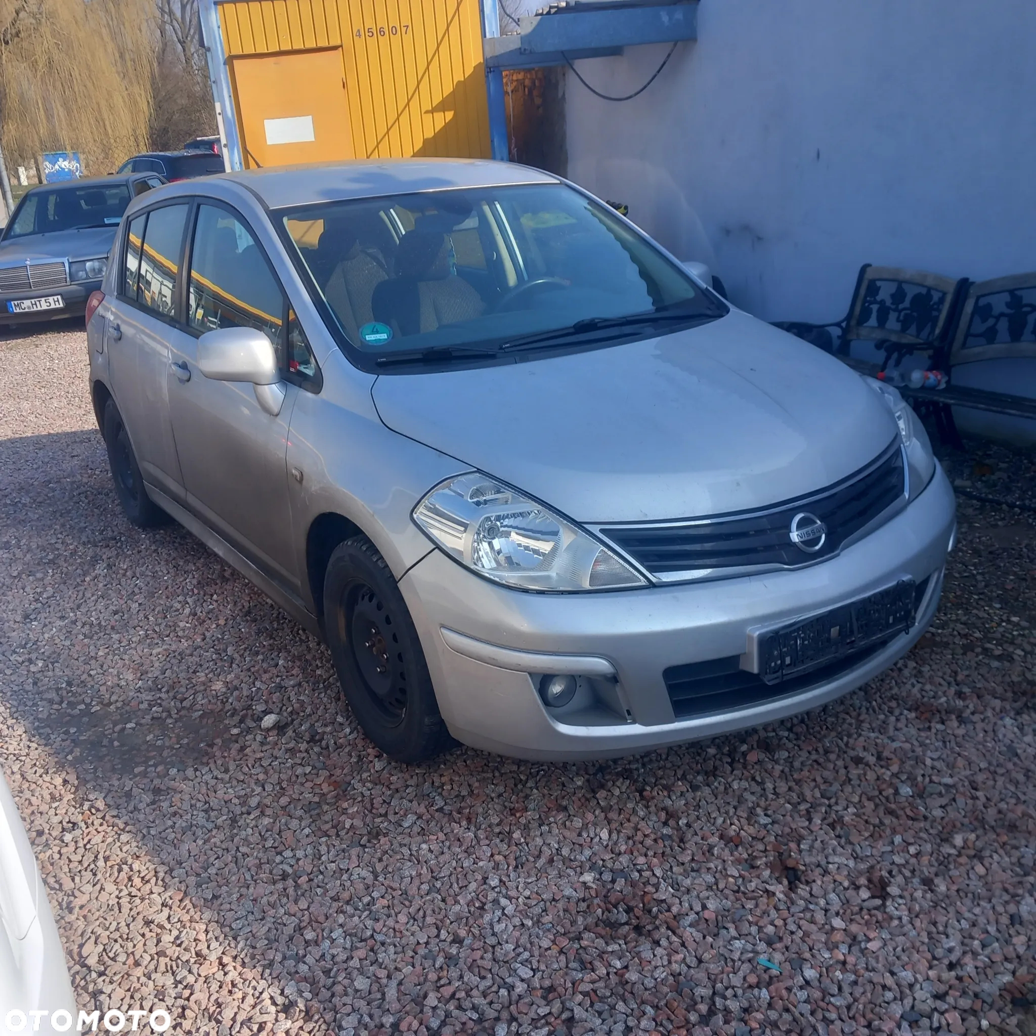 Nissan Tiida 1.6 Tekna - 2