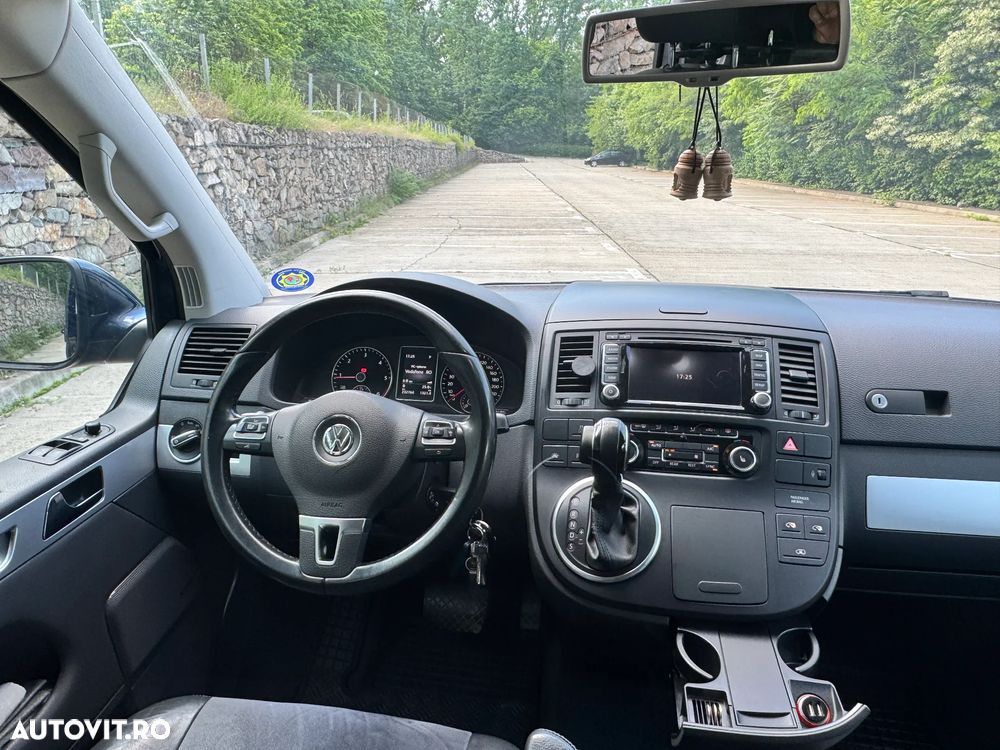 Volkswagen Multivan - 11