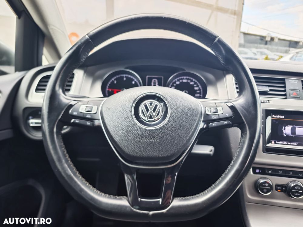 Volkswagen Golf 1.6 TDI DPF BMT Comfortline - 20