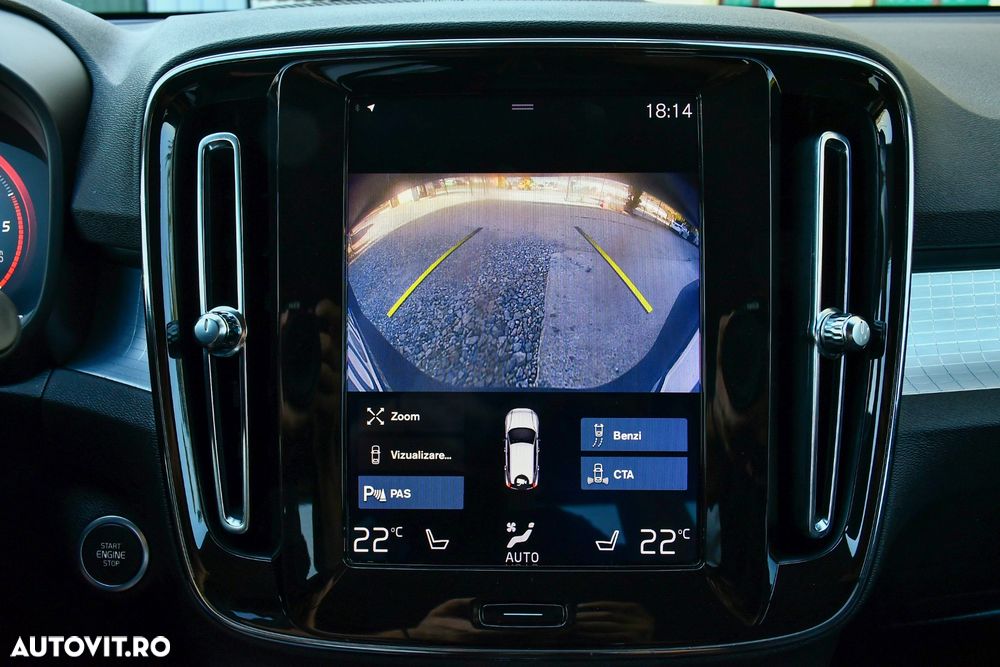 Volvo XC 40 D3 AWD Momentum Pro - 19