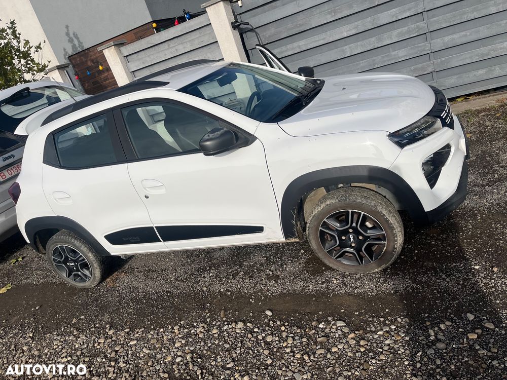 Dacia Spring Essential - 4