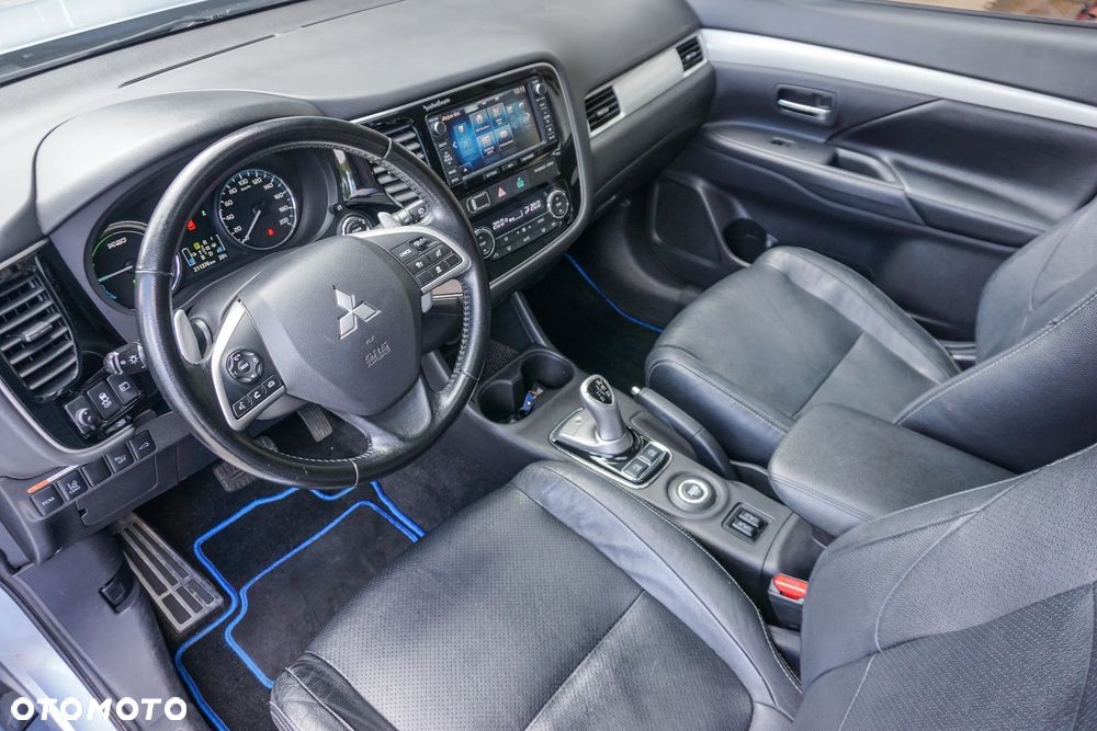 Mitsubishi Outlander - 29