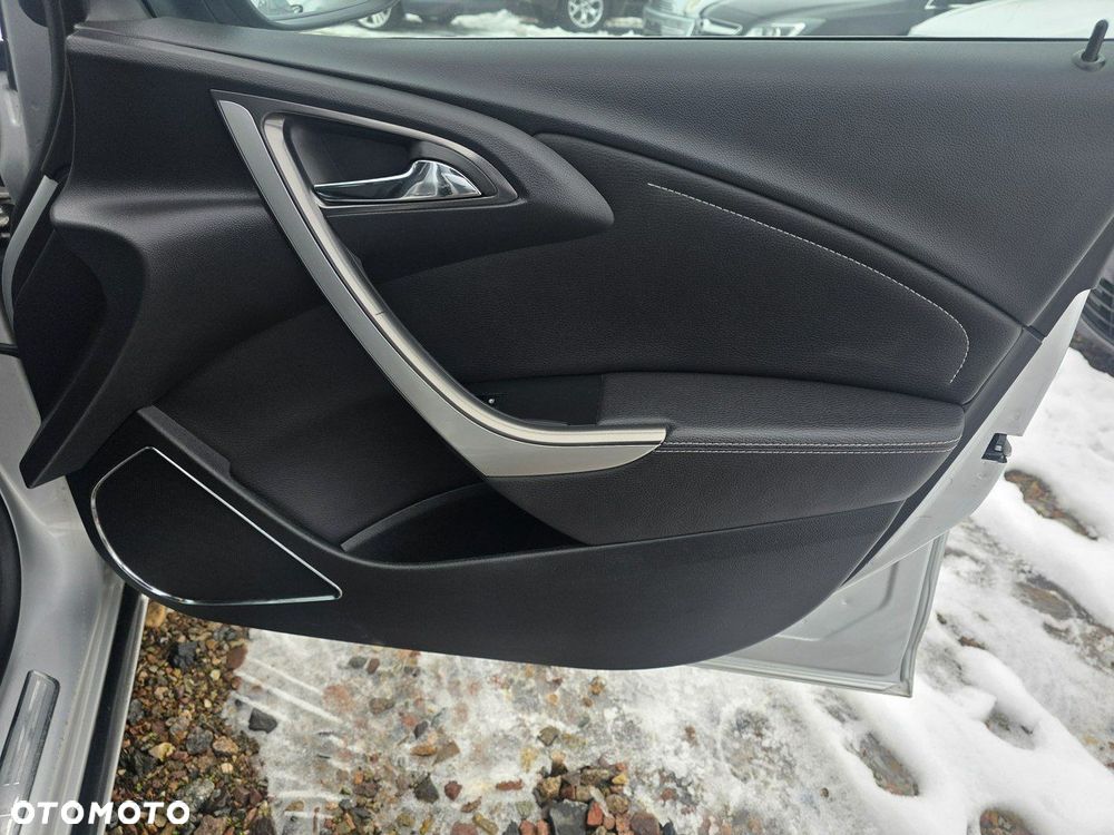 Opel Astra 1.4 Turbo Cosmo - 23