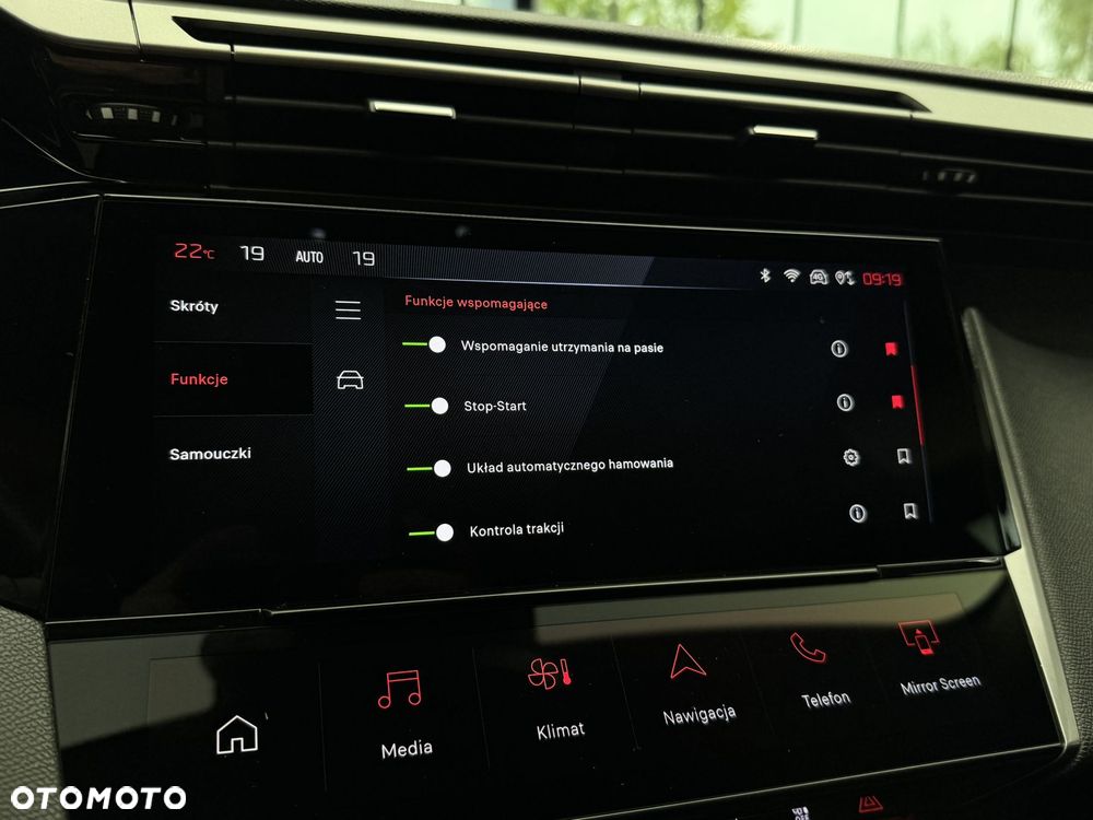 Peugeot 308 1.5 BlueHDi Allure Pack S&S EAT8 - 32