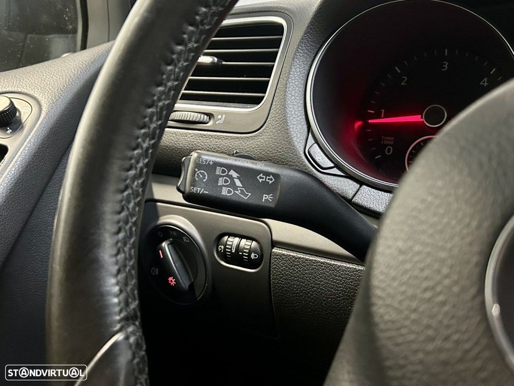 VW Golf 1.6 TDi Confortline - 13