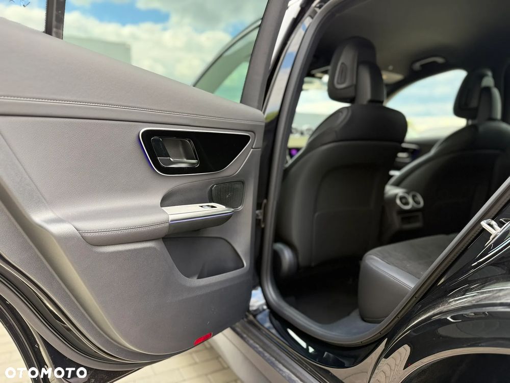 Mercedes-Benz GLC - 25