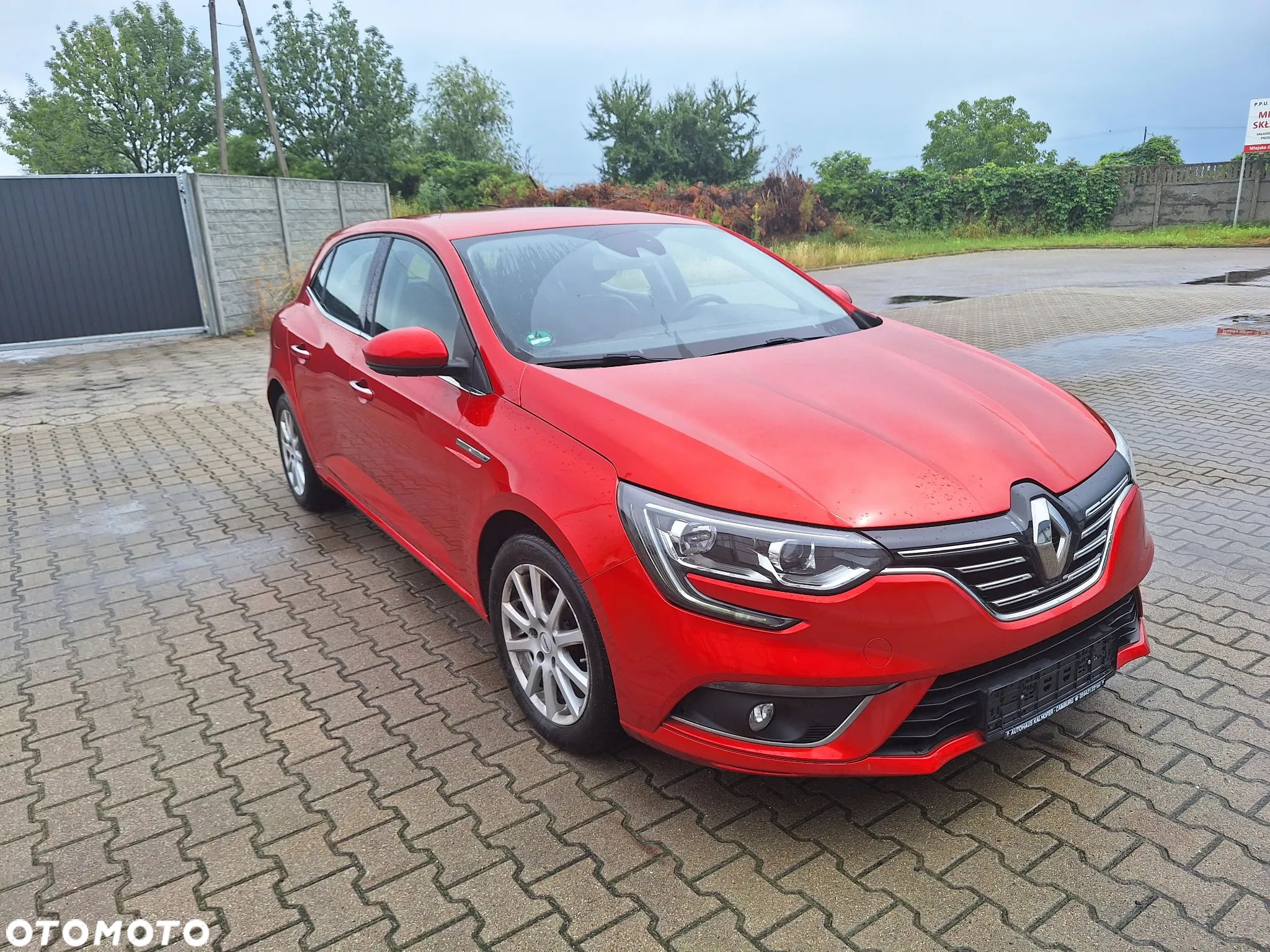 Renault Megane ENERGY TCe 100 INTENS - 1