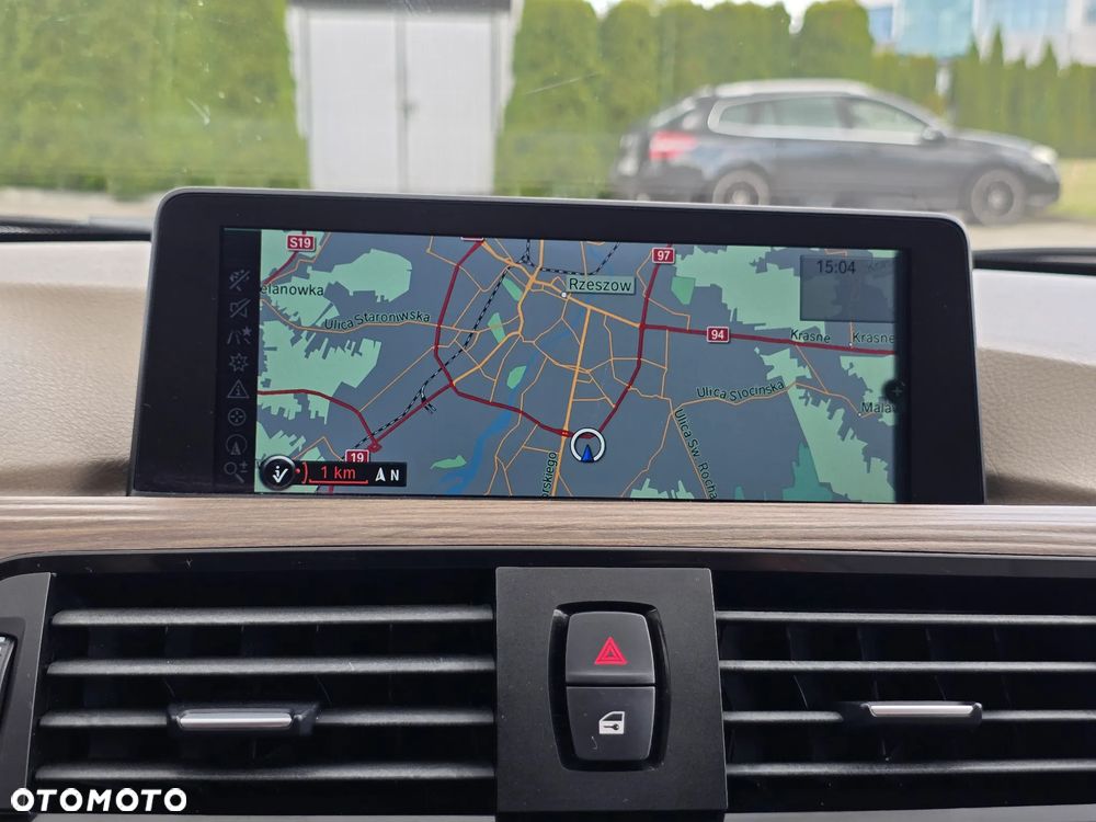 BMW Seria 3 320i Modern Line - 31