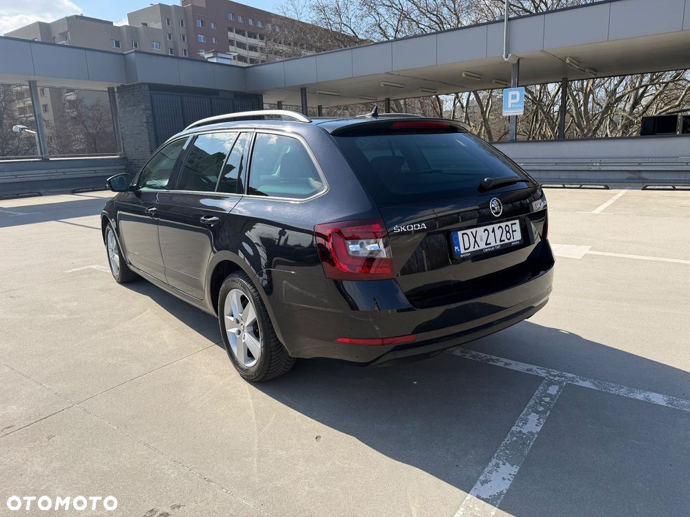 Skoda Octavia 1.6 TDI Drive DSG - 6