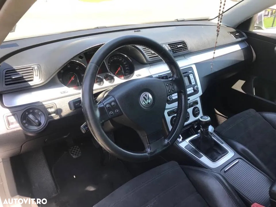 Volkswagen Passat Variant 2.0 TDI Highline DPF 4Motion - 4