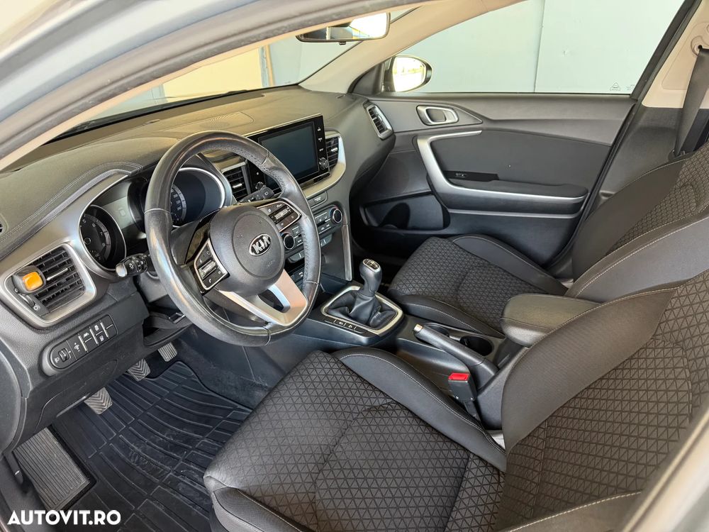 Kia XCeed 1.5 T-GDI 6iMT MHEV GT Line - 4