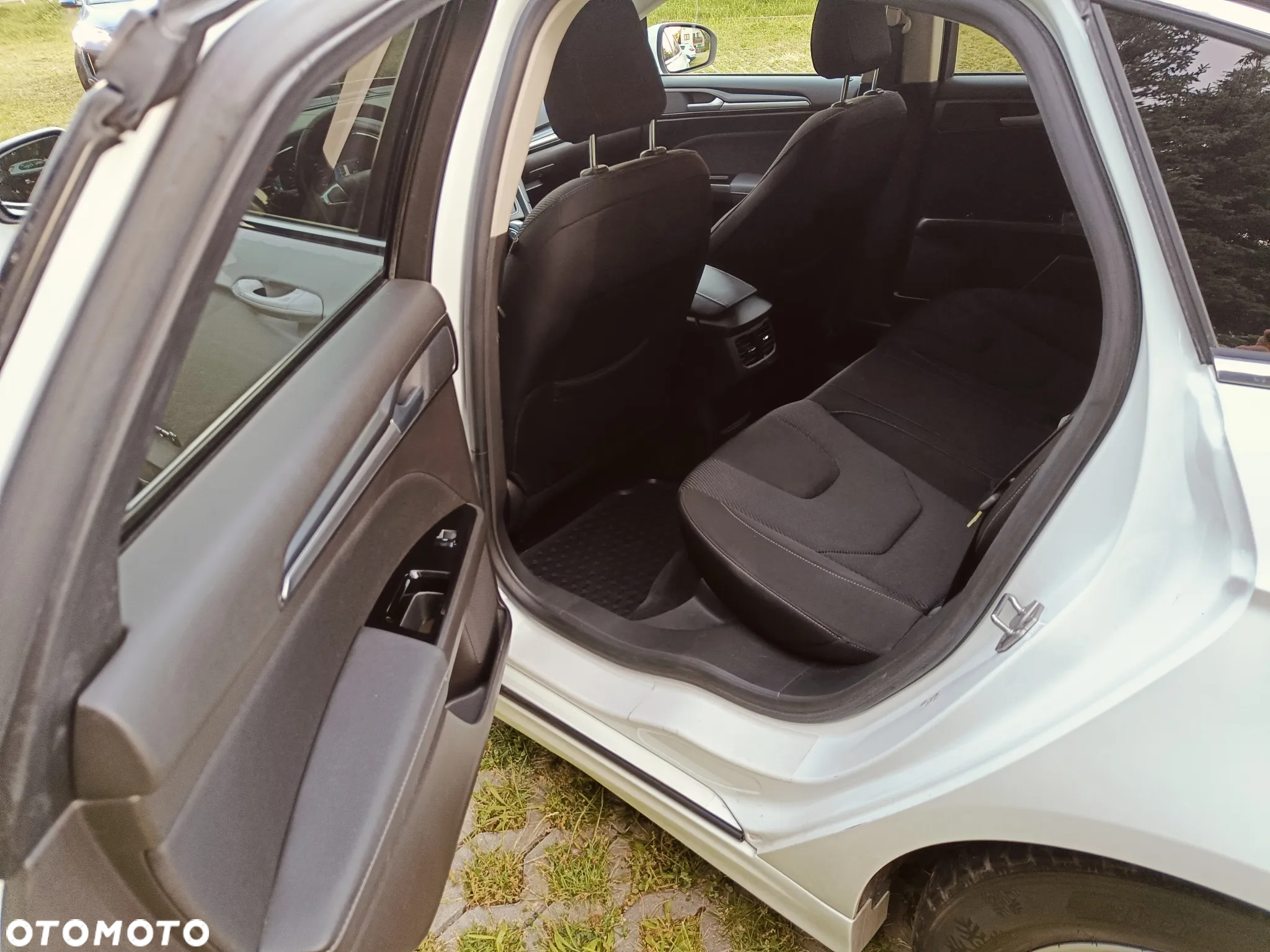 Ford Mondeo 2.0 Hybrid Titanium - 14