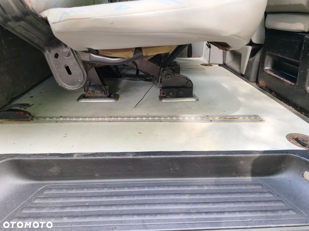 Volkswagen Transporter - 19