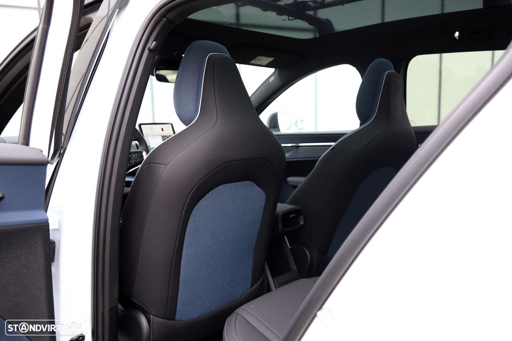 Volvo EX30 Cross Country 69 kWh Twin Motor Ultra - 10