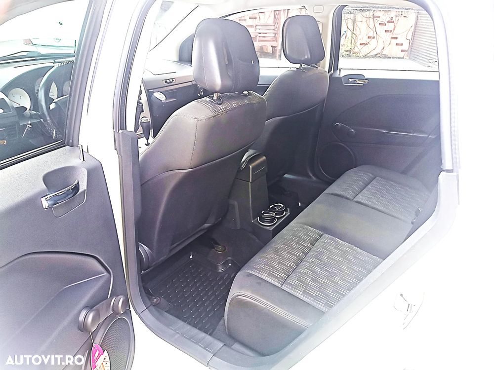 Dodge Caliber 2.0 CVT SE - 28