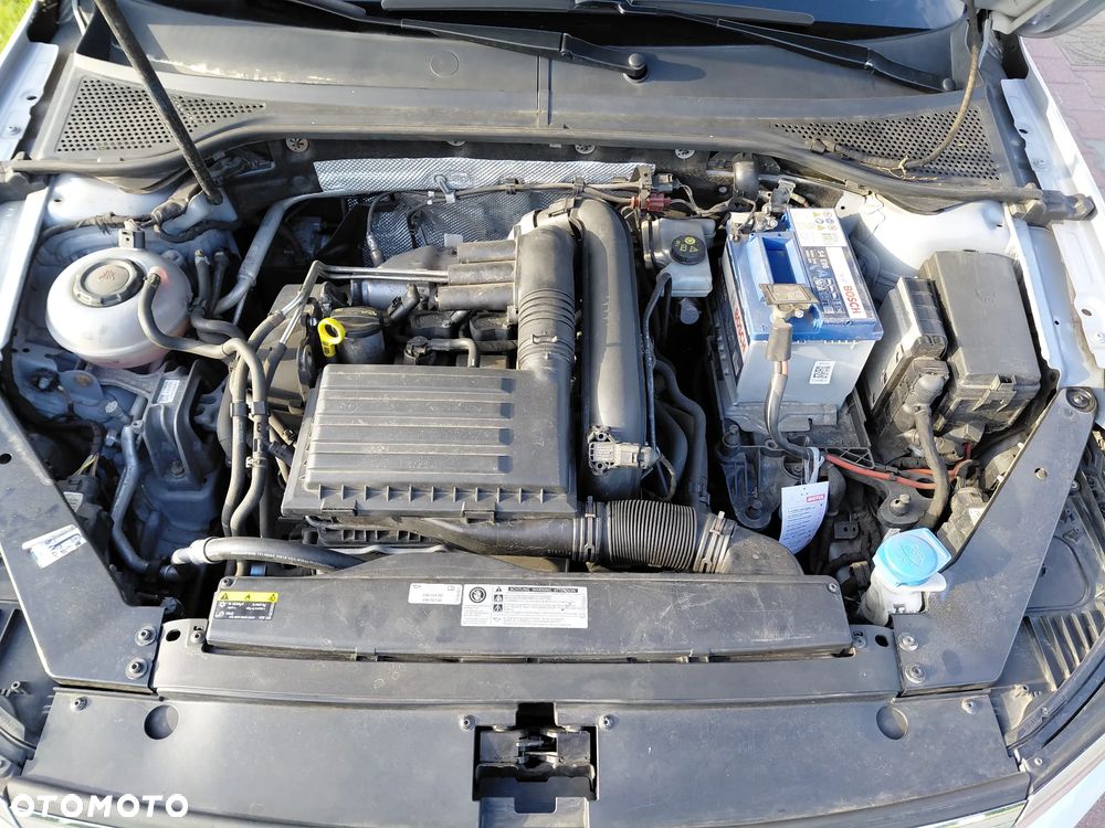 Volkswagen Passat - 33