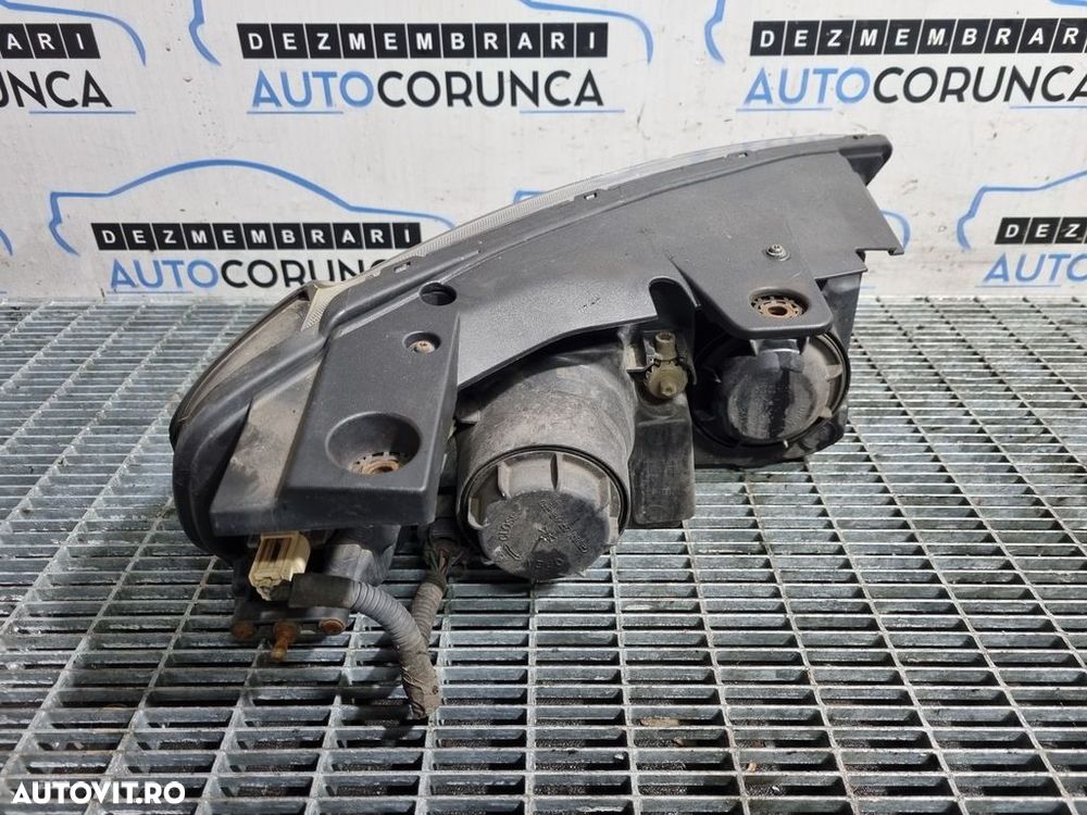 Far Stanga Chevrolet Captiva Facelift 2011 - 2014 SUV 4 Usi (1128) Cu lupă - 2