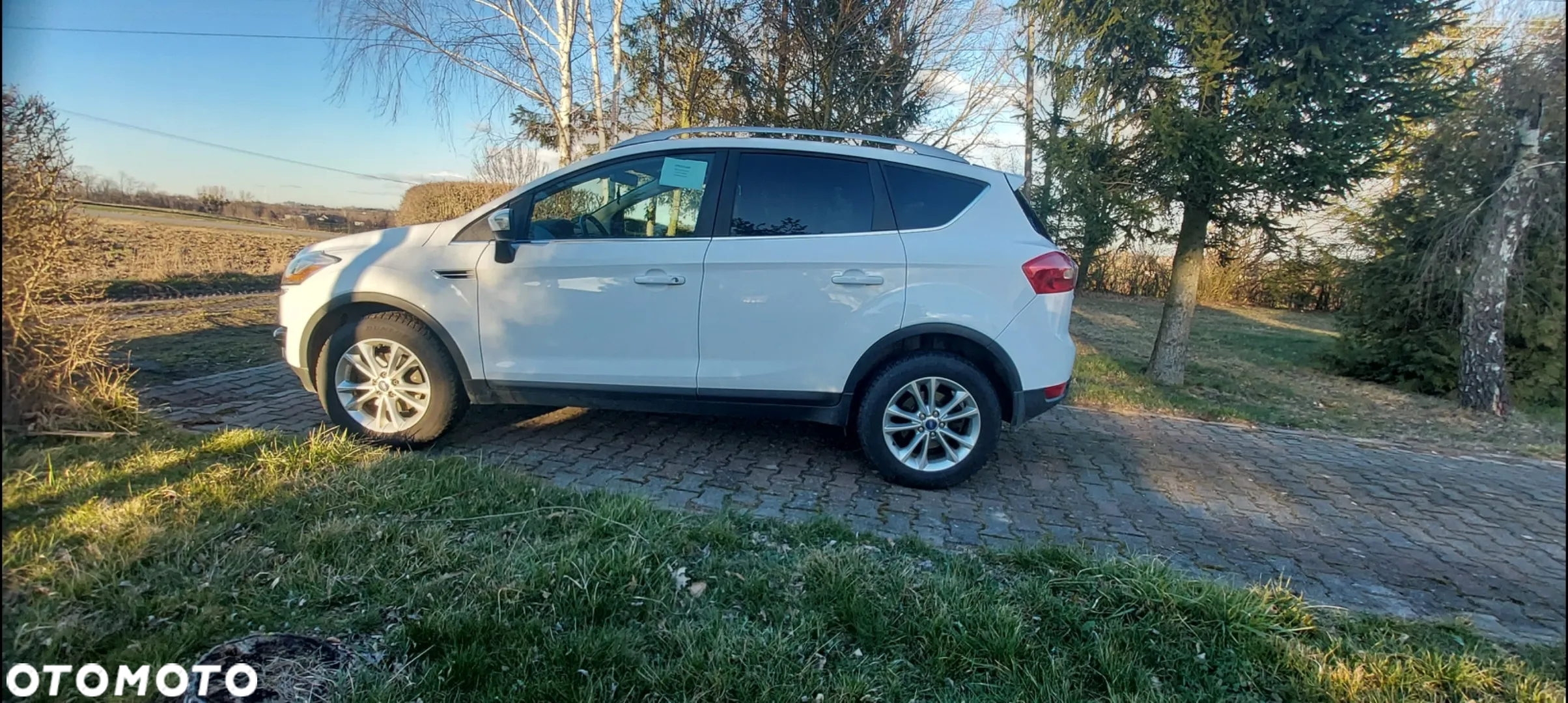 Ford Kuga 2.0 TDCi 2x4 Titanium - 5