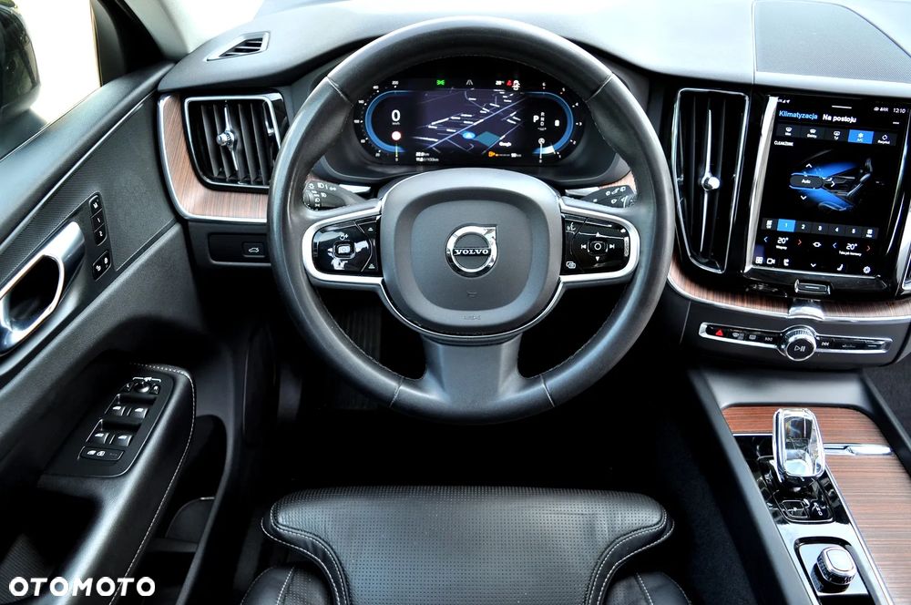 Volvo XC 60 B4 D Ultimate Dark - 19