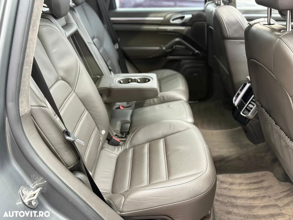 Porsche Cayenne S Hybrid V6 3.0L Aut. - 29