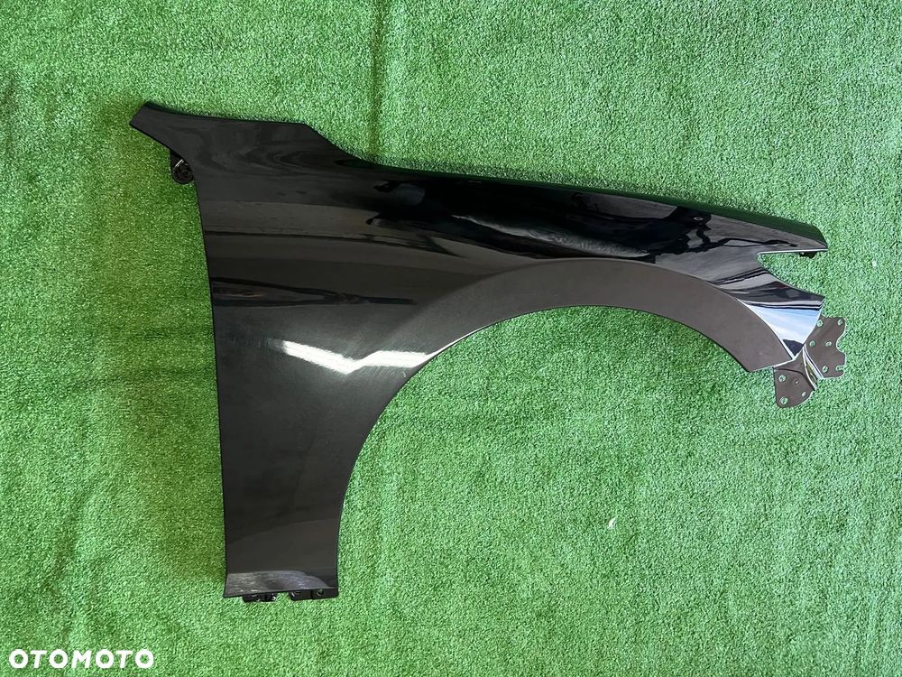 Mazda 3 BP 2018 2025 HB Prawy przedni błotnik 41W czarny Prawy przód
