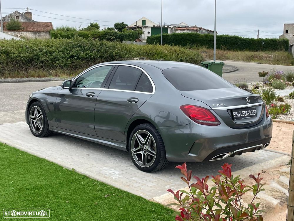 Mercedes-Benz C 300 e T 9G-TRONIC AMG Line - 28