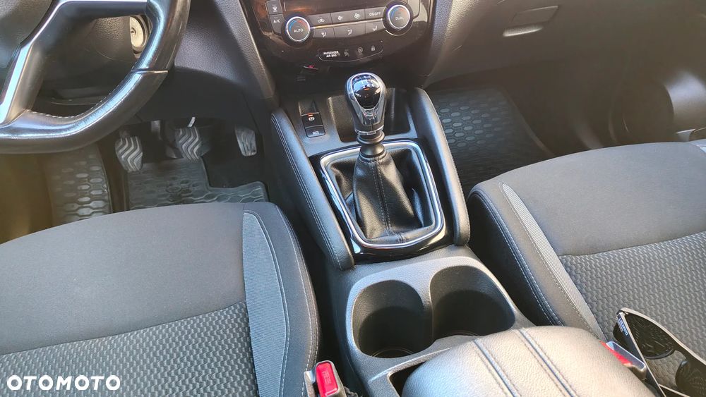 Nissan Qashqai 1.7 dCi ALL-MODE 4x4i N-CONNECTA - 17