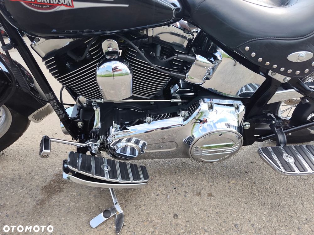 Harley-Davidson Softail Heritage Classic - 37
