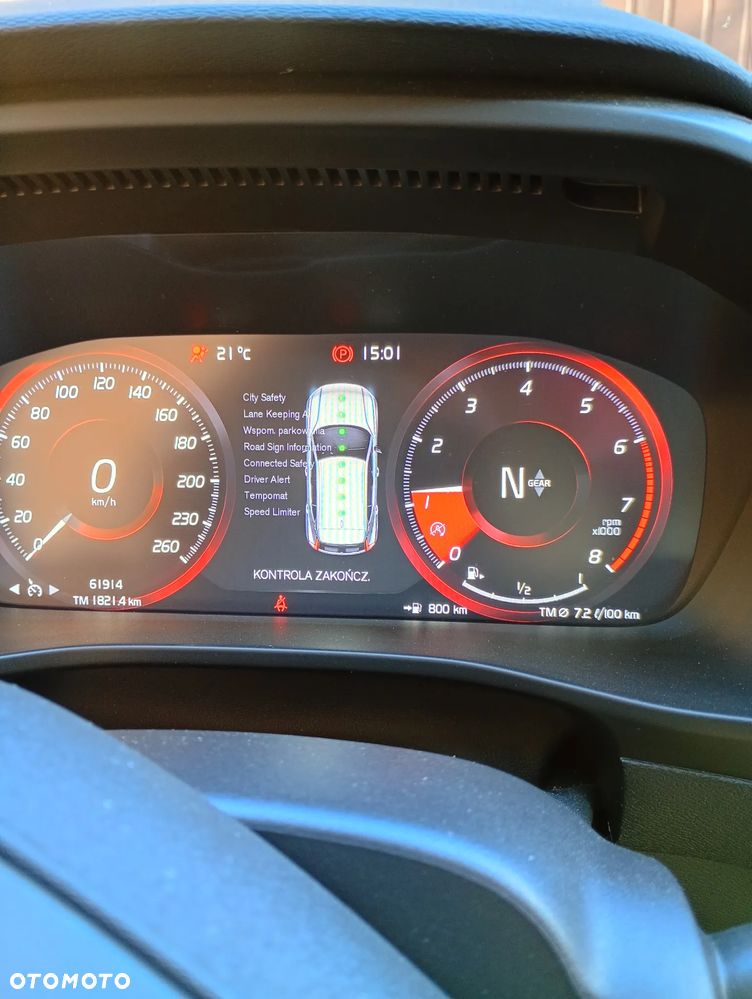 Volvo XC 40 T3 Momentum - 8