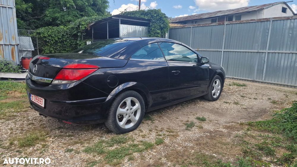 Opel Astra 1.9 CDTI Cosmo - 4