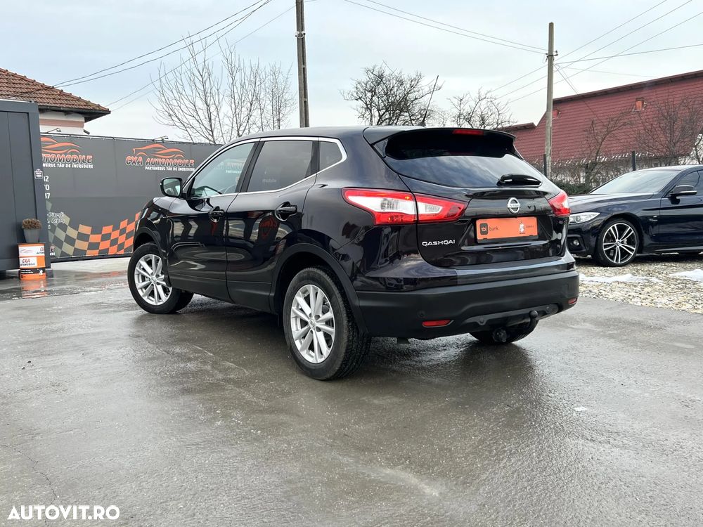 Nissan Qashqai 1.6 DCI Xtronic N-Connecta - 4