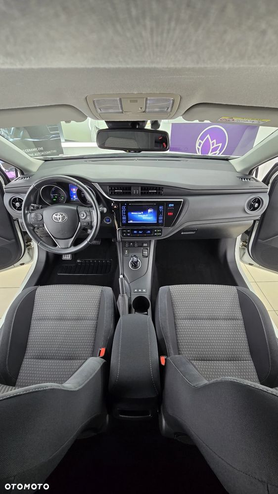 Toyota Auris Hybrid 135 Selection - 7