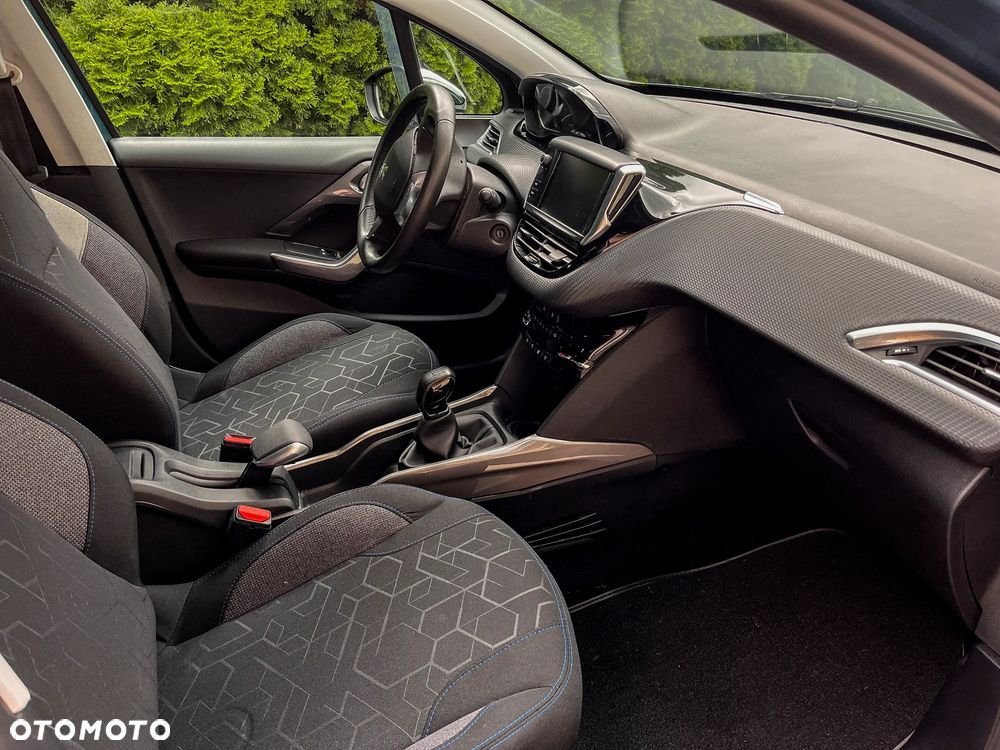 Peugeot 2008 - 18