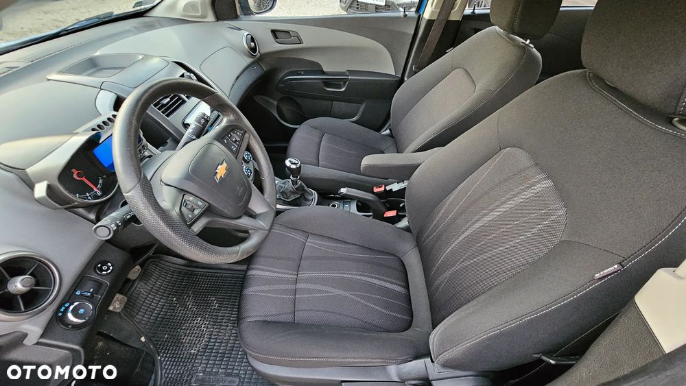 Chevrolet Aveo 1.4 16V LS Design+ - 13