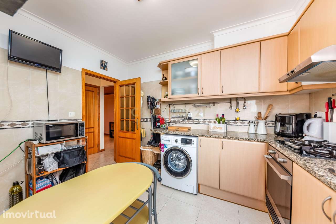 T2 em Fitares com Garagem | Conforto, funcionalidade e boa localização - Grande imagem: 3/21