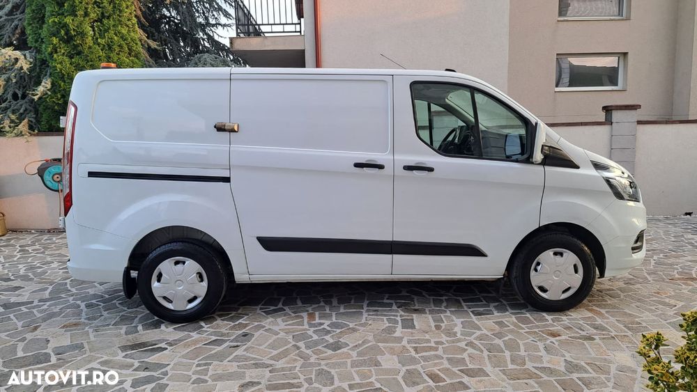 Ford CUSTOM VAN TREND L1H1 FWD - 9