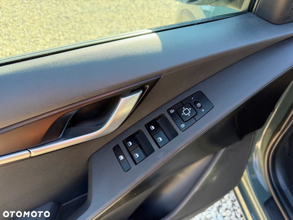 Kia Niro 1.6 GDI Hybrid L - 9