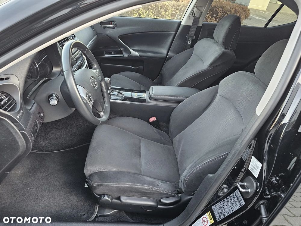 Lexus IS 250 - 21