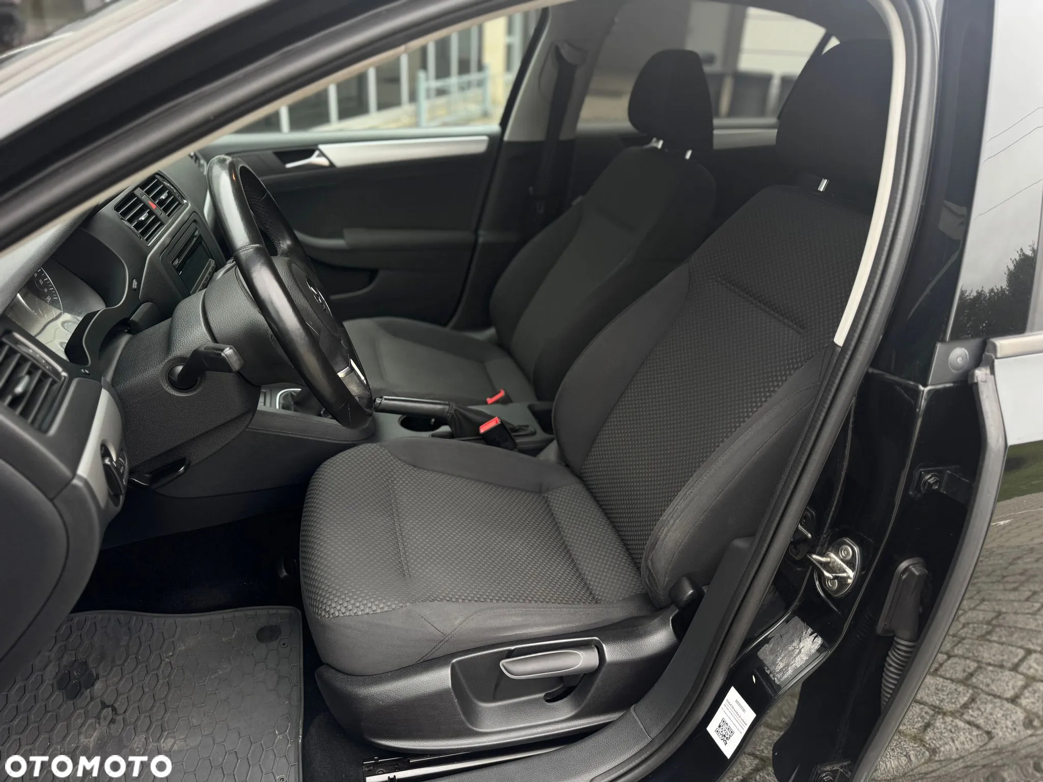 Volkswagen Jetta 1.6 TDI Comfortline - 34