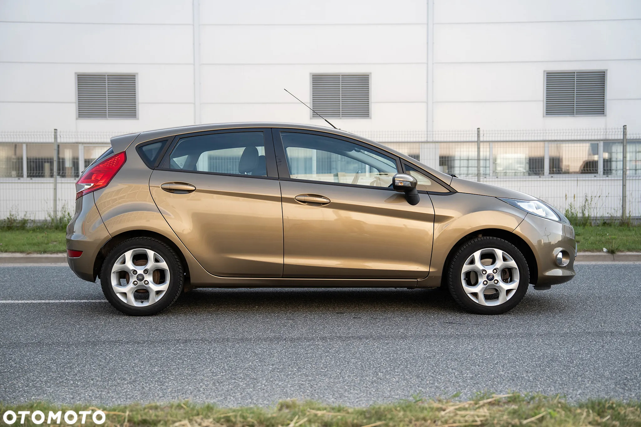 Ford Fiesta 1.4 Trend - 2