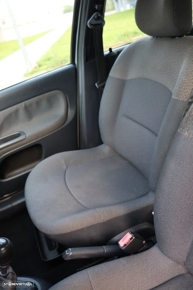 Renault Clio 1.2 16V Expression - 23